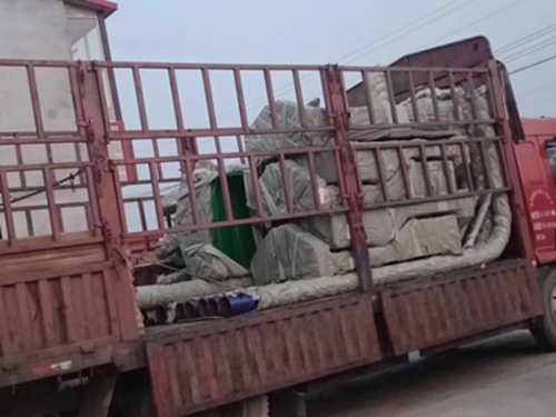 山西學(xué)?；@球架發(fā)貨裝車